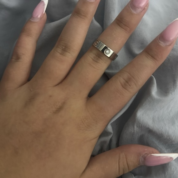 Ring - Picture 3 of 3